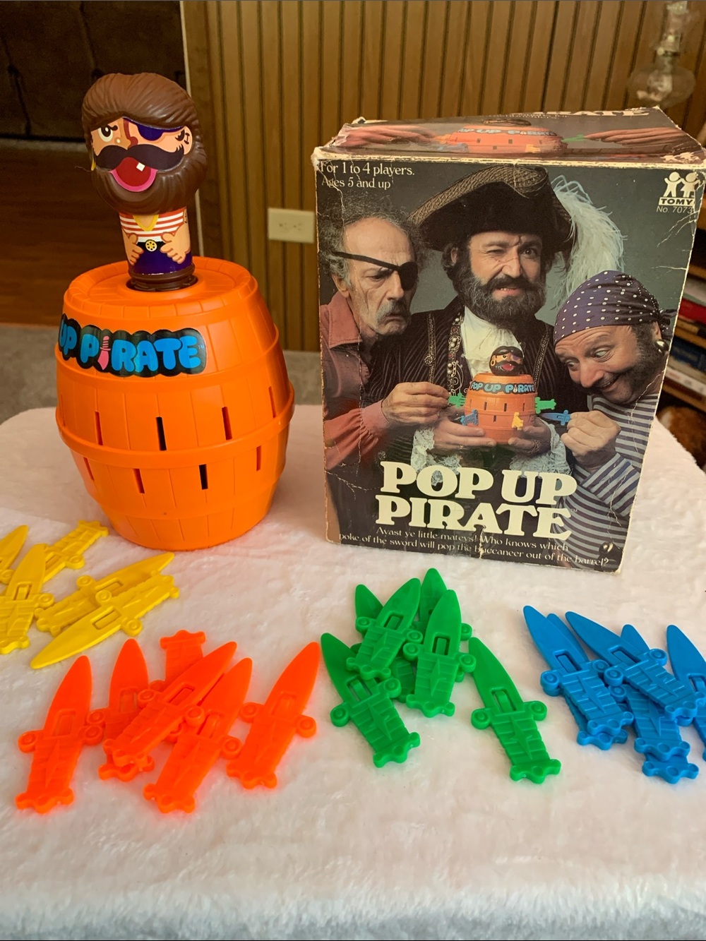 Robin Williams Pop-Up Pirate Vintage Game RARE Complete Like NEW Works Ugly box